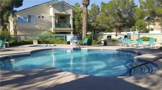 Photo #4: 2332173 Listing