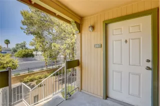 Photo #1: 2332177 Listing