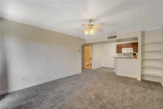 Photo #2: 2332177 Listing