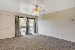 Photo #5: 2332177 Listing