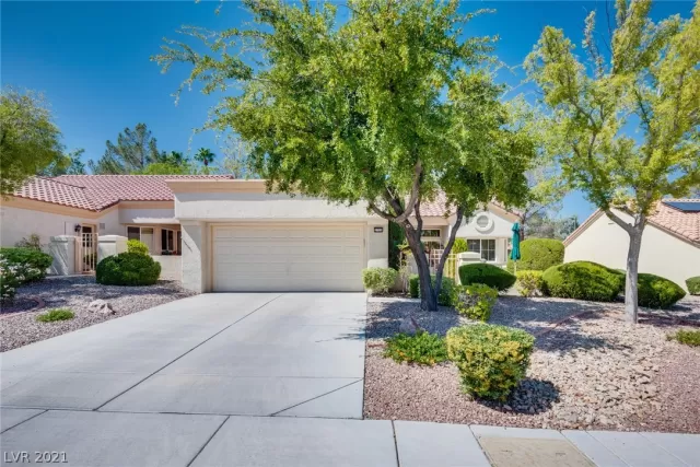 MLS: 2332211 Condo For Sale
