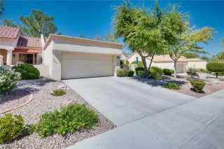 Photo #1: 2332211 Listing 