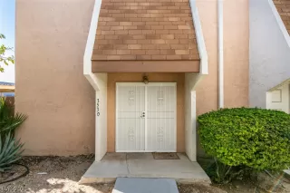 Photo #3: 2332225 Listing