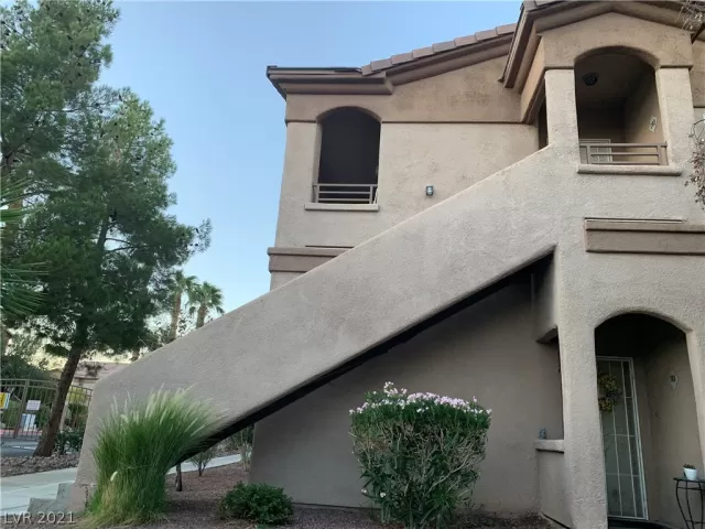 MLS: 2332233 Condo For Sale