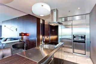 Photo #1: 2332246 Listing