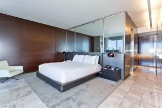 Photo #6: 2332246 Listing