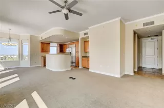 Photo #1: 2332249 Listing