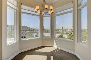 Photo #4: 2332249 Listing