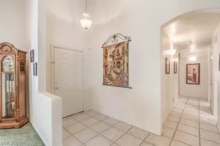 Photo #6: 2332265 Listing 