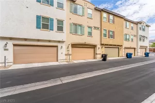 Photo #1: 2332273 Listing