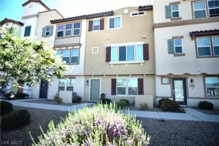 Photo #2: 2332273 Listing