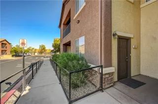 Photo #3: 2332277 Listing 