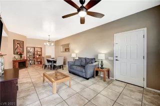 Photo #6: 2332277 Listing 