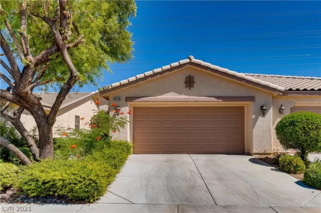 MLS: 2332319 Condo For Sale