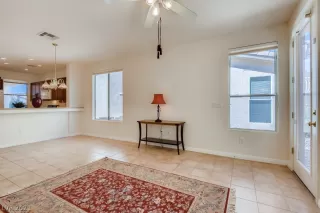 Photo #5: 2332319 Listing