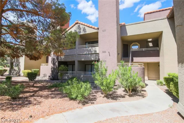 MLS: 2332321 Condo For Sale