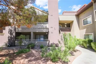 Photo #1: 2332321 Listing