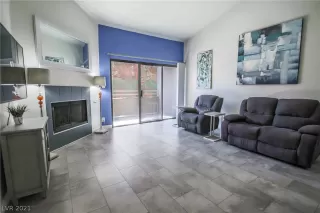 Photo #4: 2332321 Listing