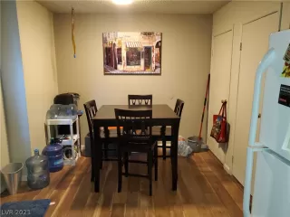 Photo #5: 2332379 Listing 