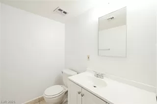 Photo #6: 2332412 Listing 