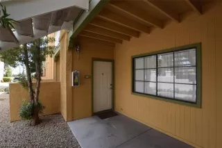 Photo #2: 2332417 Listing