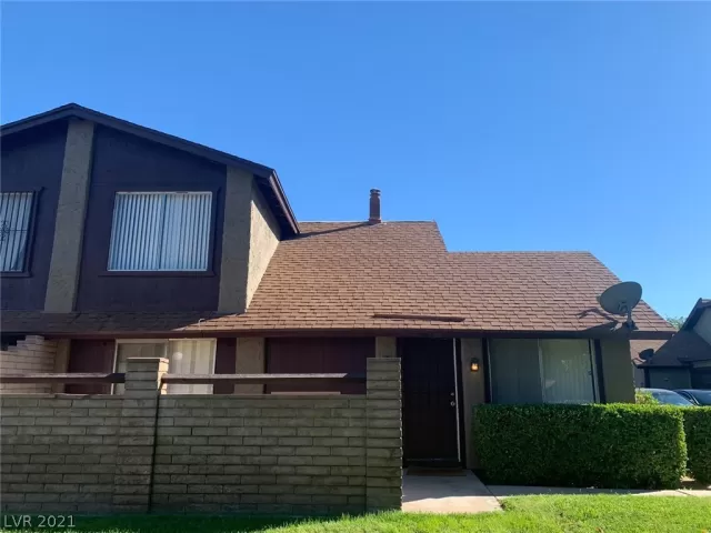 MLS: 2332456 Condo For Sale