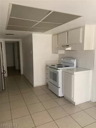 Photo #1: 2332456 Listing 