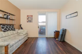 Photo #1: 2332471 Listing