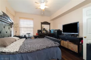 Photo #5: 2332471 Listing