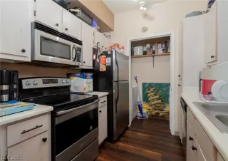 Photo #6: 2332471 Listing