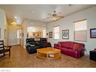 Photo #2: 2332472 Listing 