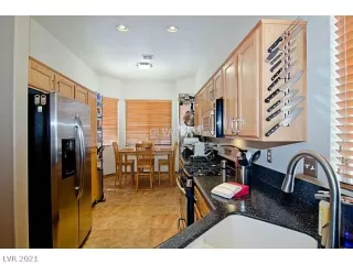 Photo #6: 2332472 Listing 