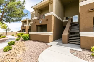 Photo #1: 2332475 Listing