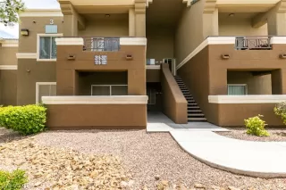 Photo #2: 2332475 Listing