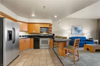 Photo #1: 2332481 Listing