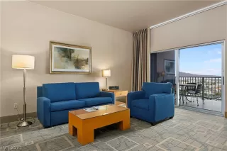 Photo #3: 2332481 Listing