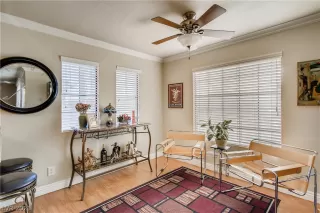 Photo #3: 2332482 Listing