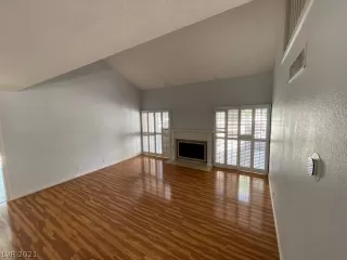 Photo #1: 2332492 Listing 