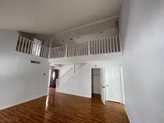 Photo #2: 2332492 Listing 