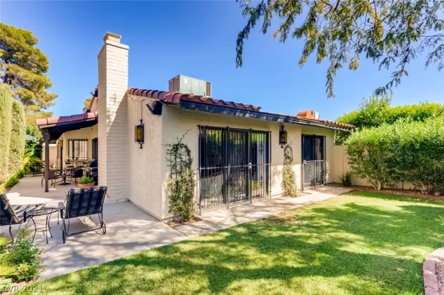 MLS: 2332495 Condo For Sale