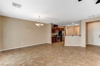 Photo #5: 2332505 Listing 