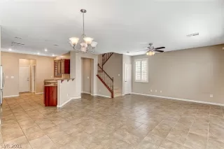 Photo #6: 2332505 Listing 