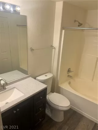 Photo #2: 2332506 Listing 