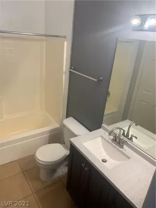 Photo #3: 2332506 Listing 