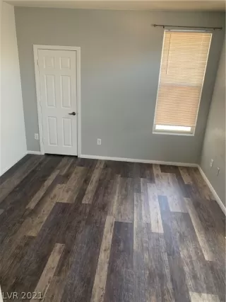 Photo #4: 2332506 Listing 