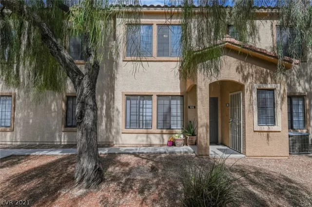 MLS: 2332507 Condo For Sale