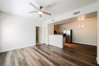 Photo #6: 2332507 Listing 