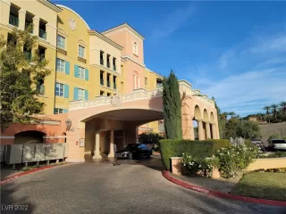 Photo #1: 2332513 Listing 