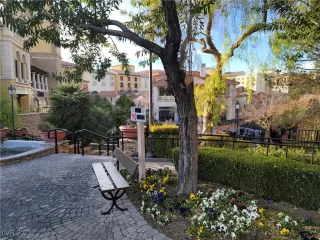 Photo #3: 2332513 Listing 