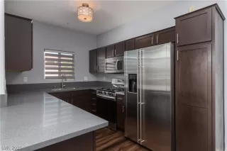 Photo #1: 2332524 Listing 